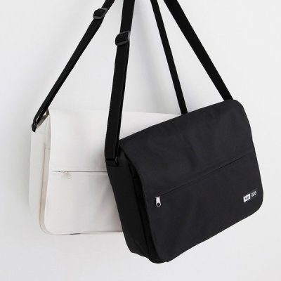 Middle school canvas crossback 10s messenger back study bag
