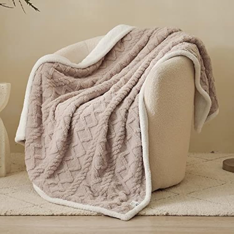 Simple&Opulence Sherpa Fleece Throw Blanket - Soft Fluffy Warm Cozy Plush Fuzzy Blanket with Elegant 3D Pattern for Couch Sofa Bed,Camel,50x 60
