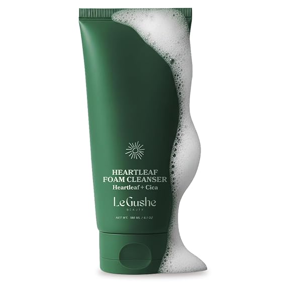 LE GUSHE Heartleaf Foam Face Wash - Gentle Facial Cleanser for Deep Cleansing - With Cica & Hyaluronic Acid - Soothing Face Wash for Women - Inspired by Korean Skin Care (150 ml/5.07 fl oz)