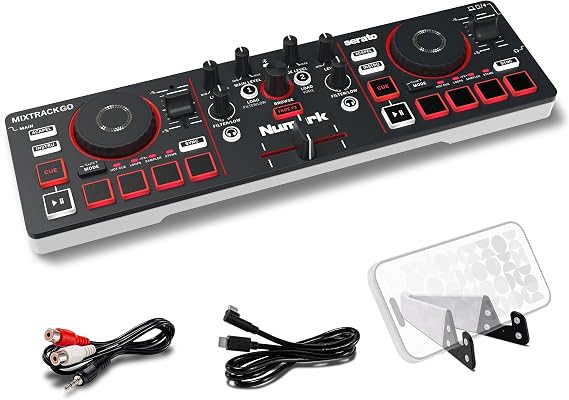 Numark MixTrack Go Kompakt Bluetooth DJ Controller – 2 Deck, Stems Kontrolü, Smart Fader, Kapasitif Dokunmatik Jog Wheel, USB-C, Serato DJ Lite & Algoriddim djay Dahil, Taşınabilir DJ Mikseri | Taşınabilir, 2 kanal, DJ mikser, dokunmatik kapasitif tekerlekler, entegre ses arayüzü ve Serato DJ Lite