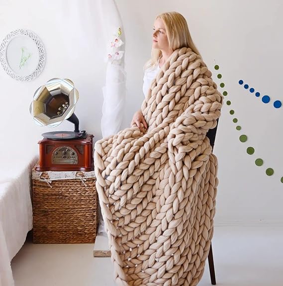 Chunky Knit Blanket 50x60 - Giant Throw Hand Knit with Jumbo 100% Merino Wool Yarn, Handmade Blanket for Bed Couch, Boho Throw Blanket Home Decor Ideas Gift for Women (Beige, 50"x60")
