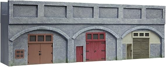 Hornby R7368 OO Gauge Railway Accessory, Painted