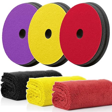 detailmate Koch Chemie Polish Pad Set: MicroCut Pad 150 x 23 mm + FineCutPad 150 x 23 mm + Heavy Cut Pad 150 x 23 mm + 3 detailmate Microfibre Cloths 40 x 40 cm 550 GSM