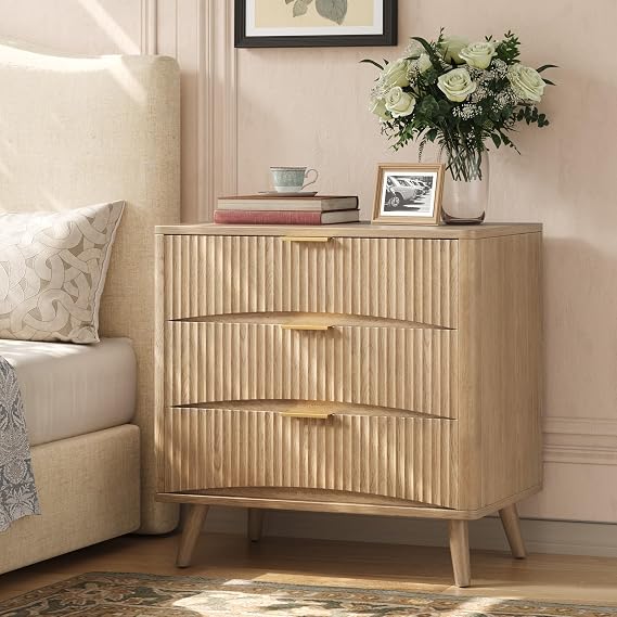 Evermagin Fluted 3 Drawer Dresser, 31.5" Wide Wood Dresser, Chest of Drawers, Large Modern Nightstand for Bedroom, Wood Oak Storage Chest for Living Room, Hallway